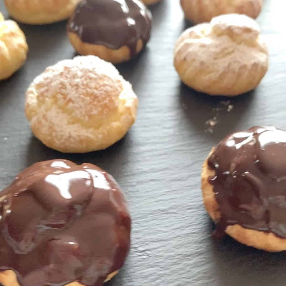 Eclair -Cream Puffs - Profiterole